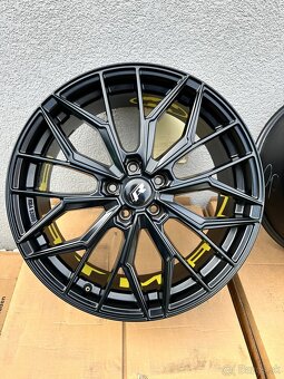 Aez Porto Black R19 ET35 8Jx19H2 - 7