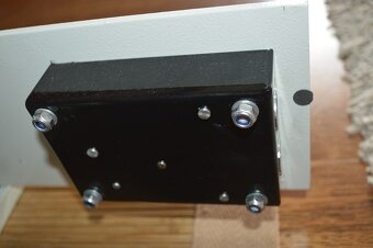 predam tazky, masivny trezor - 7