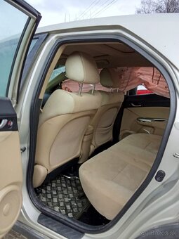 Auto na nahradne diely - 7