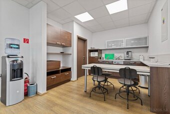Administratívny objekt s parkovaním na prenájom, 200m2, Žabí - 7