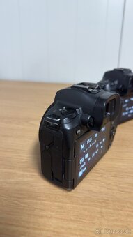Canon EOS R - 2kusy - 7