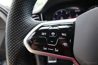Predám VW TOUAREG 3.0 TDI R-Line, 4x4 - 7