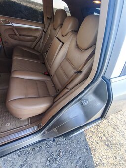 Porsche Cayenne - 7