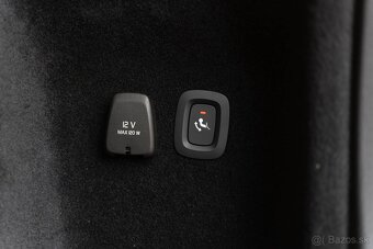 Volvo V60 T6 Recharge eAWD A/T -NEBÚRANÉ- HYBRID - 7