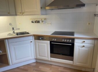 Bílá venkovská kuchyňská linka se spotřebiči,5726 - 7