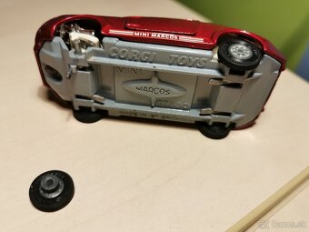 Corgi toys Mini Marcos GT Golden Jack - 7