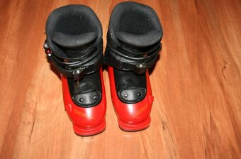 lyže atomic redster 70 cm , lyžiarky - 7