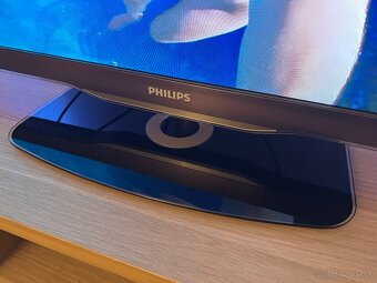 LED Full HD LCD TV Philips 40PFL7605H/12 - 7