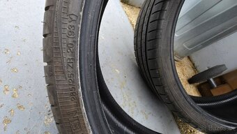 285/25 R20 - 7