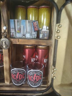 Mini bar na cesty AC/DC - 7