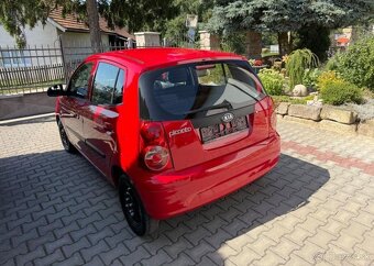 Kia Picanto 1,1i serviska klima top stav benzín manuál 48 kw - 7