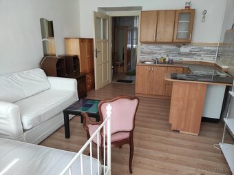 3 izbový POVRAZNÍCKA - 80 m2 , TEHLA , LOGGIA - 7