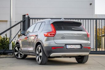 Volvo XC40 D4 Momentum AWD A/T - 7