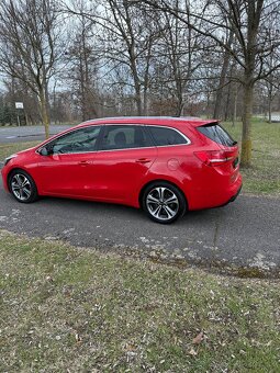 Kia Ceed Combi SW 1.6 CRDI 100Kw GT- LINE - 7
