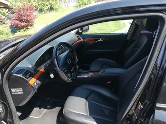 Merceds E - 7