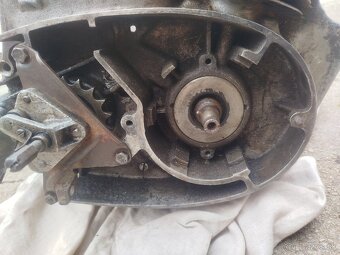 Jawa 353 motor - 7