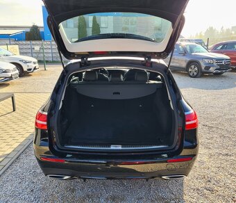 MERCEDES-BENZ E TRIEDA KOMBI 220 D A/T - 7