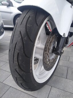 Honda  CBR 1000F - 7