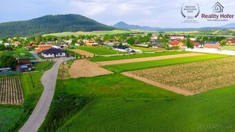 Rovinatý pozemok 910m2, Medzany, 11km od Prešova - 7