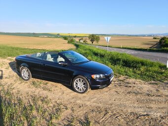 Volvo C70 D5 – spoľahlivý kabriolet s výkonným motorom - 7