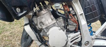 Yamaha YZ 125 - 7