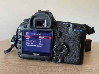 Canon EOS 5D Mark II + blesk Canon Speedlite 550EX - 7