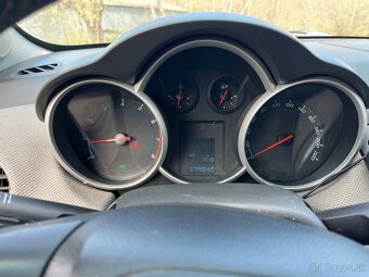 Chevrolet cruze 1.6 sedan 2009 - 7