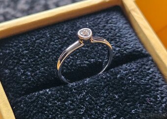 2,2g Zásnubný prsteň z bieleho zlata 14K s diamantom 0,15ct - 7