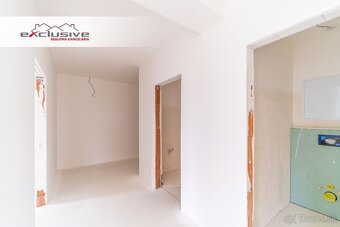 3 IZBOVÝ BYT – TRNKOV, 69 M², PARK. STÁTIE - 7