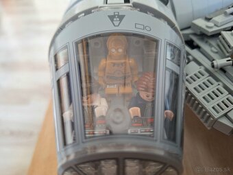 Replika LEGO 75192 Millennium Falcone - 7