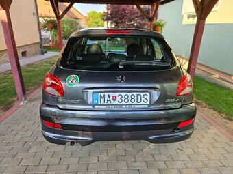 Peugeot 206+ 2012 1.4 benzín - 7