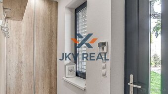 Moderný 5-izbový rodinný dom s bazénom a altánkom | Veľké Úľ - 7