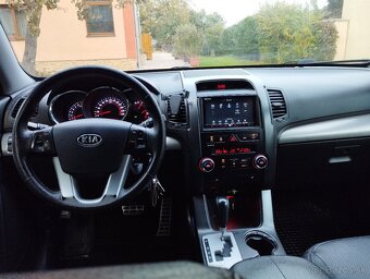 KIA Sorento - 7