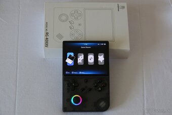 Anbernic RG40XX V - nová konzola, PSPčko - 7