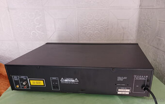 Prodám pěkný cd-HARMAN/KARDON HD710 - 7