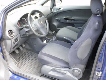 OPEL CORSA 1,0i 48kW M5 r.2011 - 7