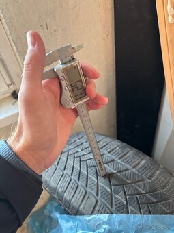 215/55 R17 - 7