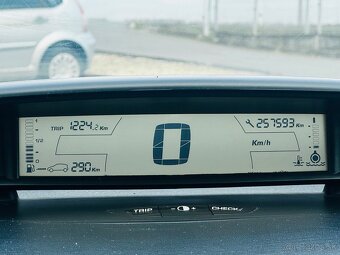 Citroën C4 1.4i 16V Pack - 7