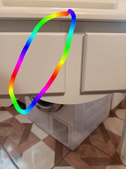 Kozmetický stolík krásny - 7