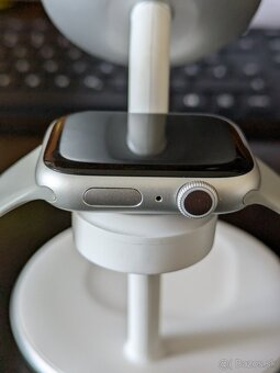 Apple Watch Series 8 – 45 mm Silver Aluminum - 7