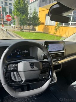 Na prenájom: Peugeot Traveller – pohodlný 8-miestny van - 7