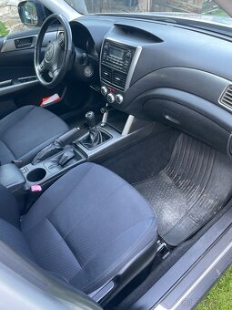 Predám Subaru Forester 2.0 (110 kW) – benzín + LPG, po výmen - 7
