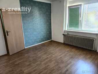 ZNÍŽENÁ CENA Na predaj 4 izbový rodinný dom v Bánove - 7