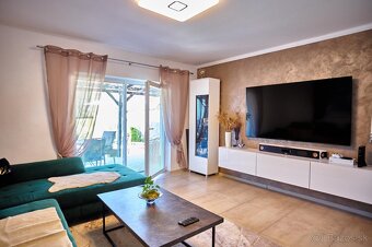 Predam 4 izbovy rodinny dom v Šoporni - 7