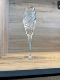 Krištáľový brúsený pohár na stopke - 7