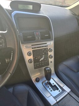 XC 60 2.4 D5 AWD(136kw) 4x4 - 7