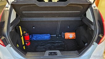 Ford fiesta - 7
