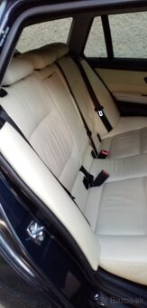 BMW 320i Touring - 7