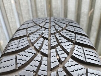 Originálna zimná sada Toyota - 5x100 r15 + GY 185/65 r15 - 7