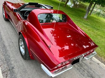 Chevrolet Corvette 1973 – klasický americký kabriolet s V8 - 7